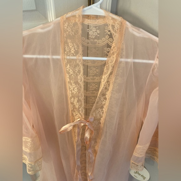 NWT Vintage Ilise Stevens nightgown robe sz small peach color with lace details - Picture 4 of 5